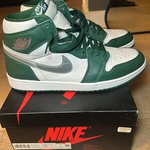 Air Jordan 1 Gorge green
